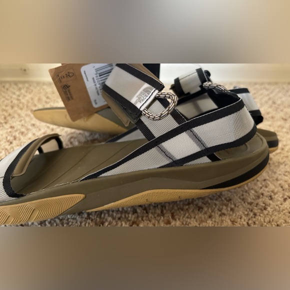 NWT The North Face Men's Skeena Sport Sandals in Olive, Size 10 - Picture 2 of 9